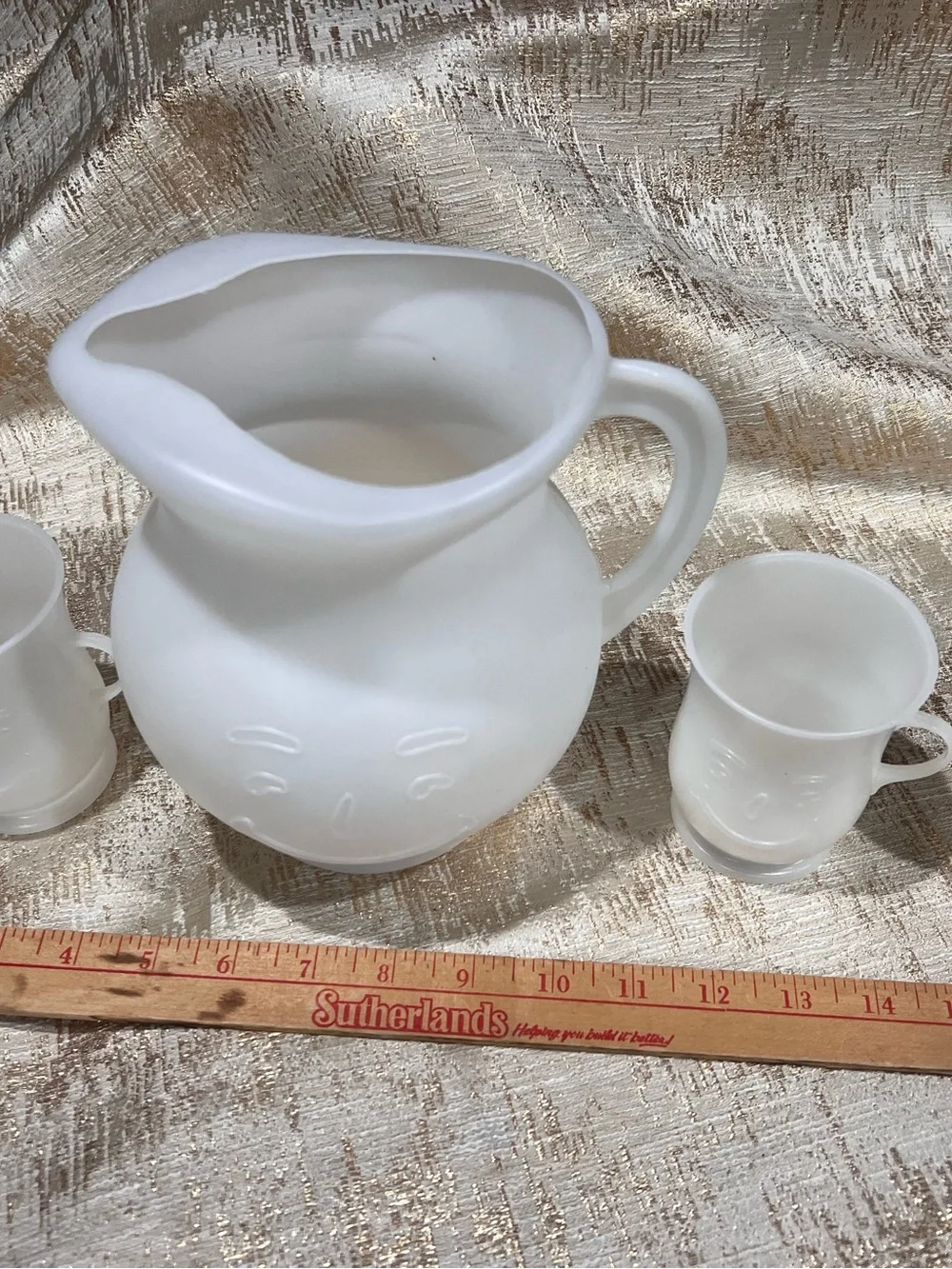 Vintage Kool Aid Man 2 Quart Plastic Pitcher And 2 Cups 1980's Vintage